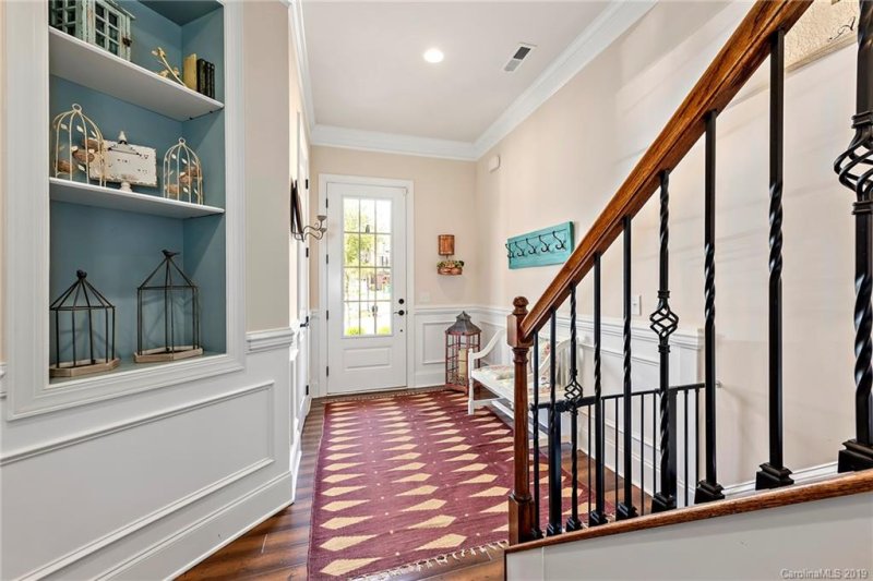 Property image 2 at 511 Dixter Lane, Charlotte, NC 28211