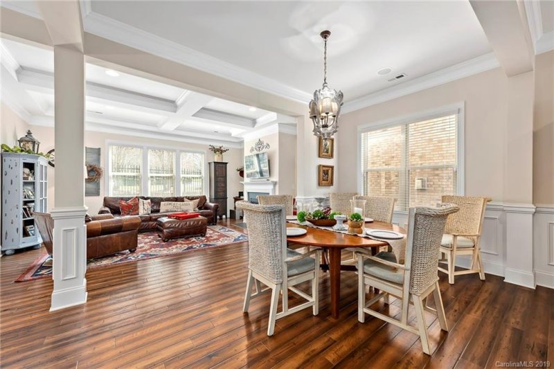 Property image 3 at 511 Dixter Lane, Charlotte, NC 28211