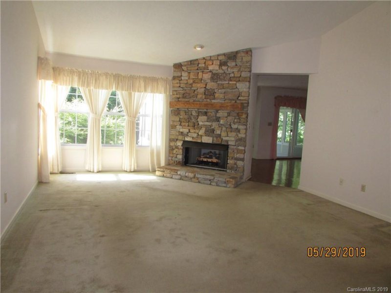 Property image 5 at 14 Tall Pines Road, Hendersonville, NC 28739