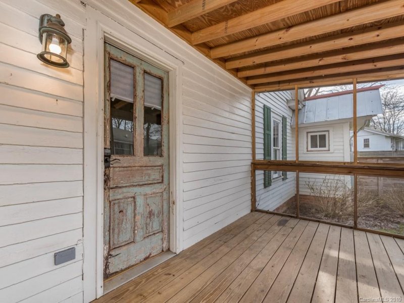 Property image 2 at 91 Virginia Avenue, Asheville, NC 28806