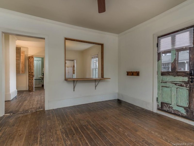 Property image 4 at 91 Virginia Avenue, Asheville, NC 28806