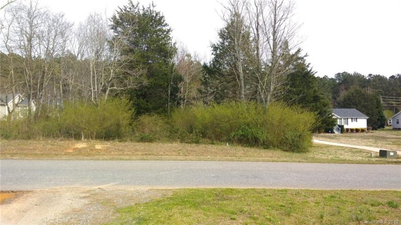 Property image 2 at 121 Castle Court, Kings Mountain, NC 28086