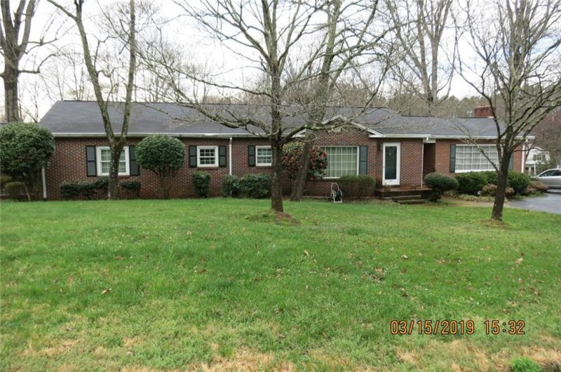 1414 Brentwood Drive