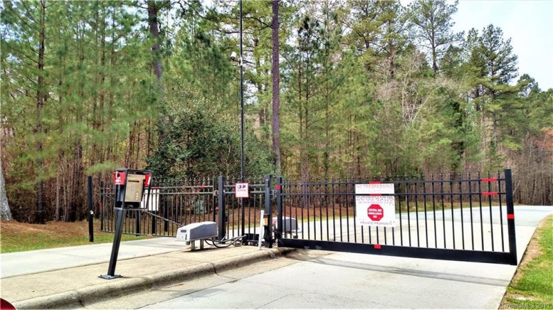 Property image 5 at 1001 Crystal Bay Drive, Denton, NC 27239