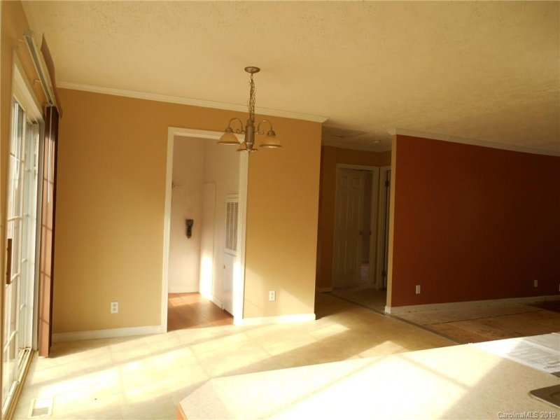 Property image 3 at 1083 Oakbrook Lane, Denver, NC 28037