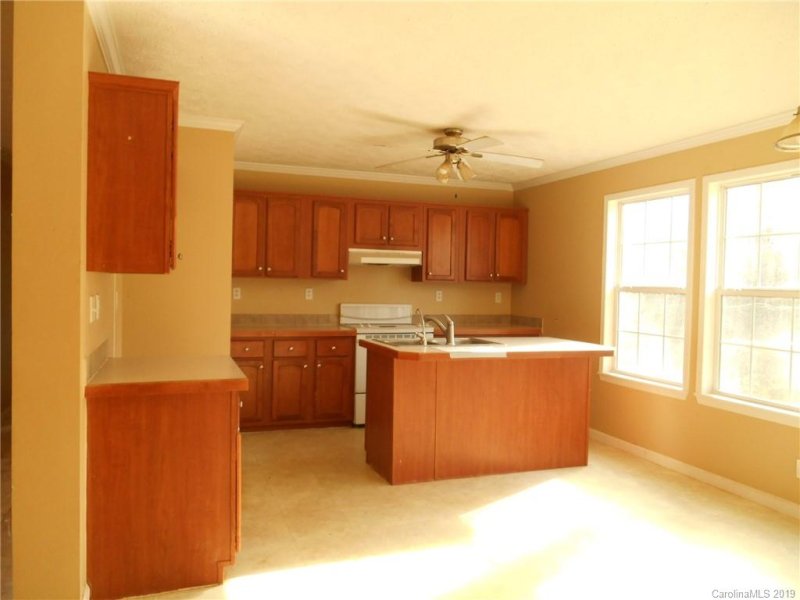 Property image 5 at 1083 Oakbrook Lane, Denver, NC 28037