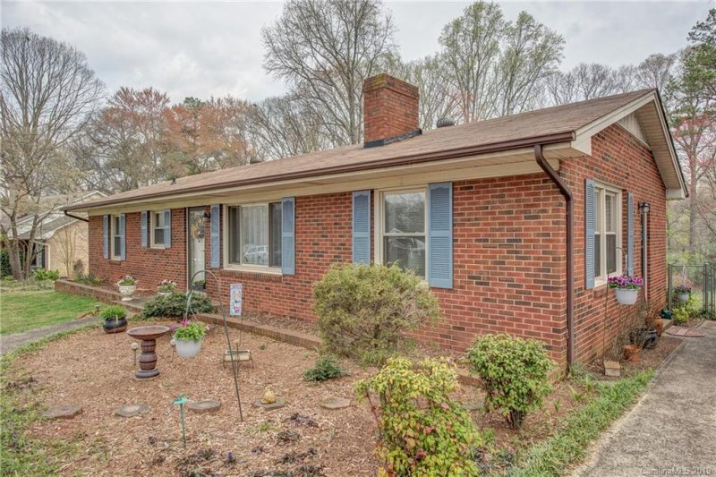 Property image 2 at 104 Peachtree Street, Belmont, NC 28012