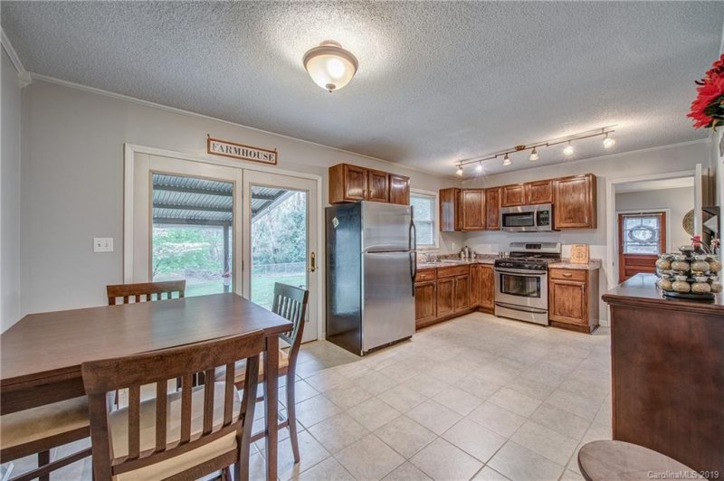 Property image 4 at 104 Peachtree Street, Belmont, NC 28012