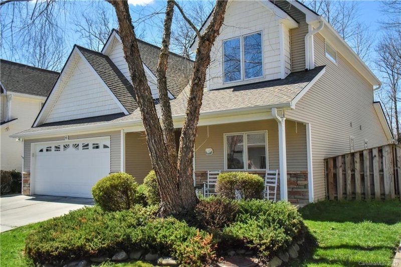 Property image 2 at 43 Beekeeper Trail, Swannanoa, NC 28778