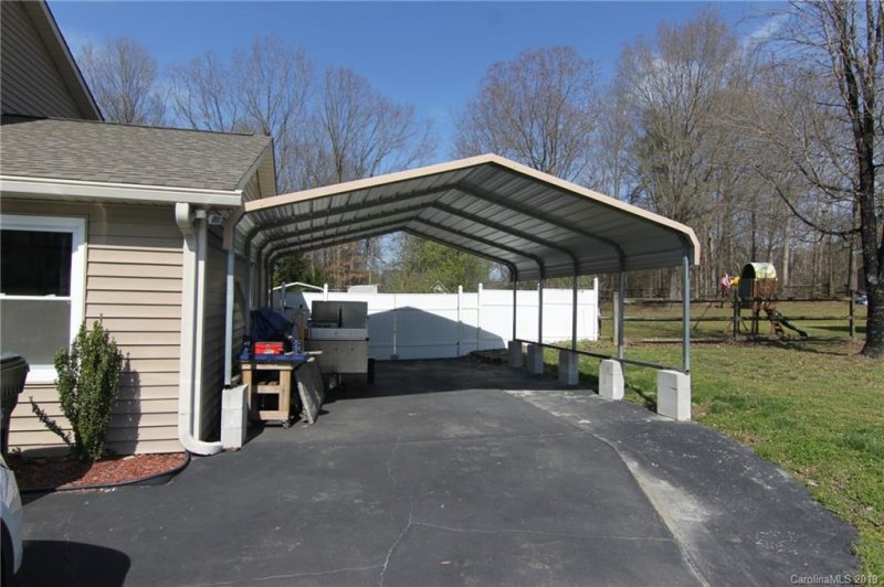 Property image 2 at 524 Nash Court, Gastonia, NC 28054