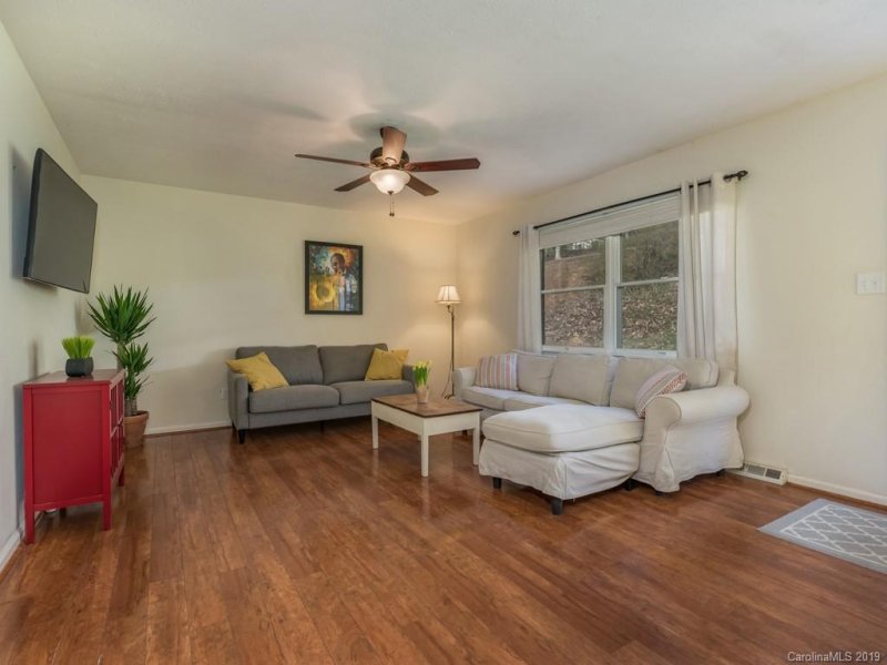 Property image 3 at 28 Brookcliff Drive, Asheville, NC 28804