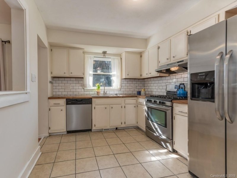 Property image 4 at 28 Brookcliff Drive, Asheville, NC 28804