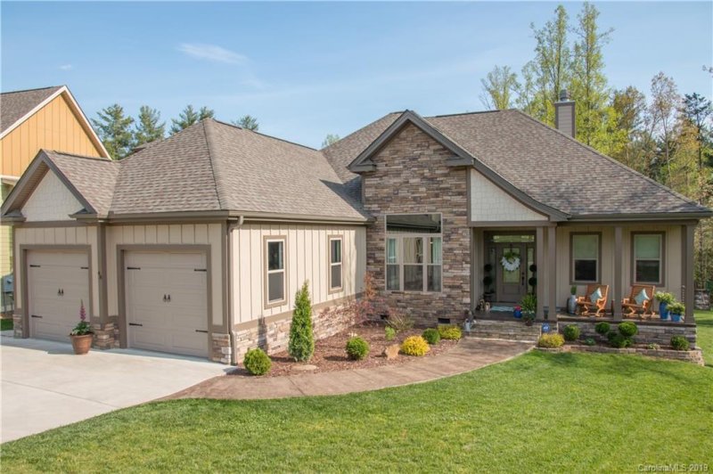 Property image 2 at 48 Ledgestone Drive, Fairview, NC 28730