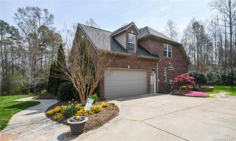 Property image 2 at 614 Old Hollow Court, Clover, SC 29710