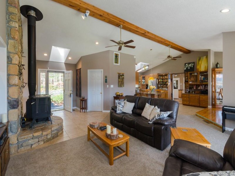 Property image 4 at 10 Sharon Drive, Fairview, NC 28730