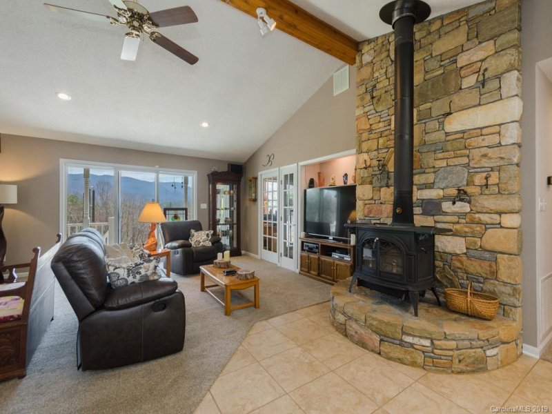 Property image 5 at 10 Sharon Drive, Fairview, NC 28730