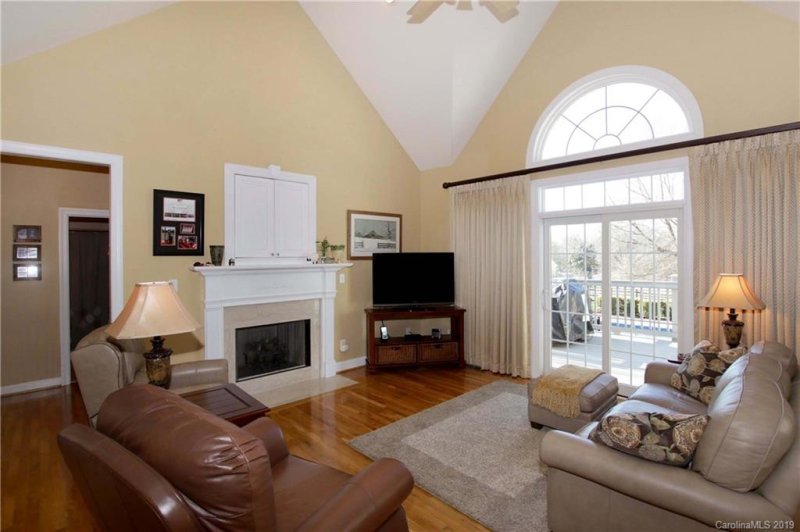 Property image 4 at 146 Turnberry Lane, Mooresville, NC 28117