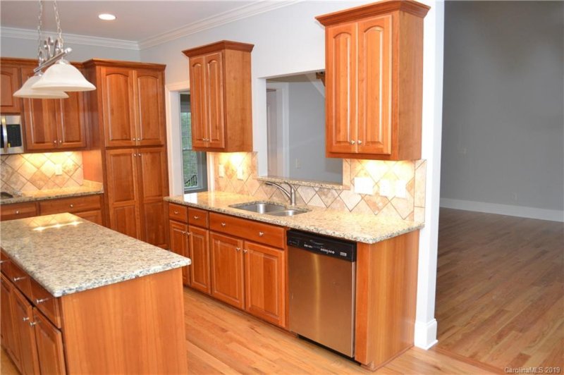 Property image 2 at 115 Orchard Farm Lane, Mooresville, NC 28117