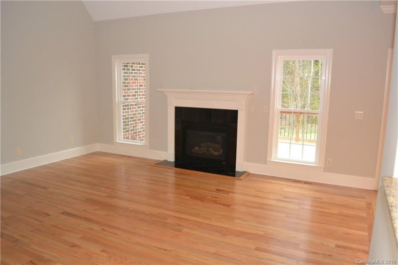 Property image 4 at 115 Orchard Farm Lane, Mooresville, NC 28117