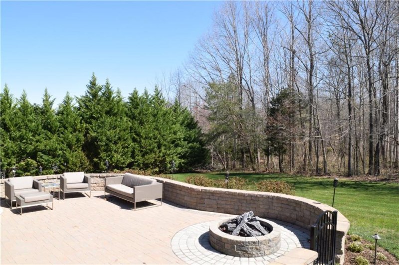 Property image 2 at 1076 Fox Chase Drive, Newton, NC 28658