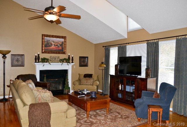 Property image 3 at 25 Dogwood Heights, Marion, NC 28752