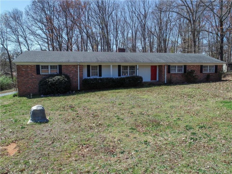 Property image 3 at 124 Greendale Drive, Mount Holly, NC 28120