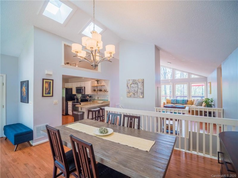 Property image 3 at 11 Indian Falls Road, Asheville, NC 28803