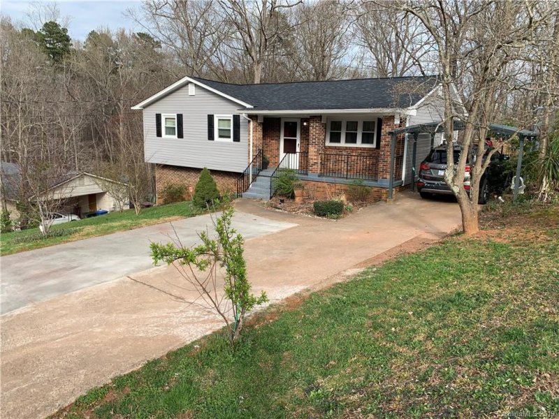 Property image 2 at 1310 Northwoods Drive, Kings Mountain, NC 28086