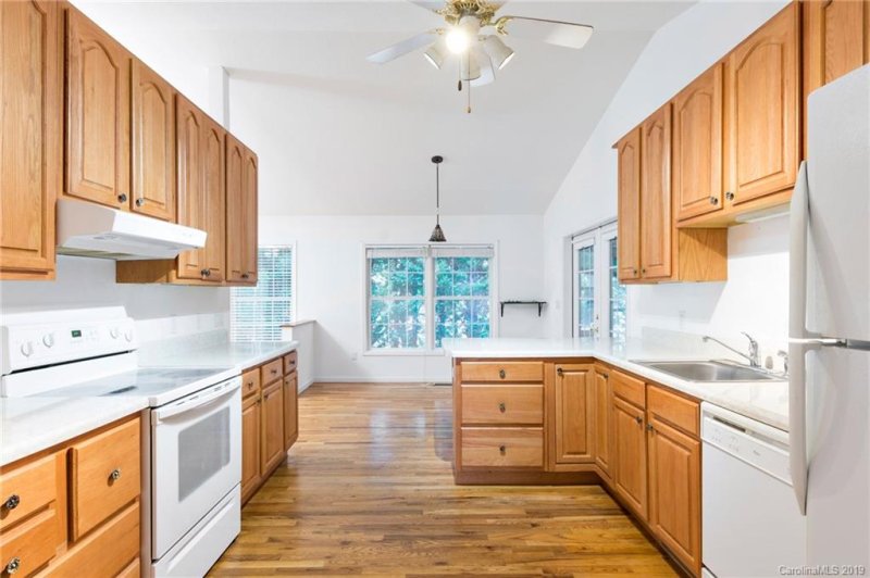 Property image 2 at 95 Allen Paul Drive, Hendersonville, NC 28791