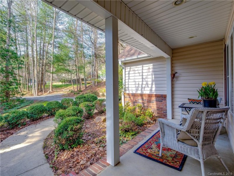 Property image 3 at 38 Weston Heights Drive, Asheville, NC 28803