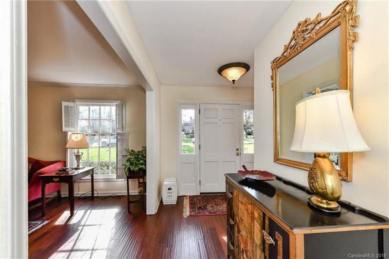 Property image 2 at 514 Jefferson Drive, Charlotte, NC 28270