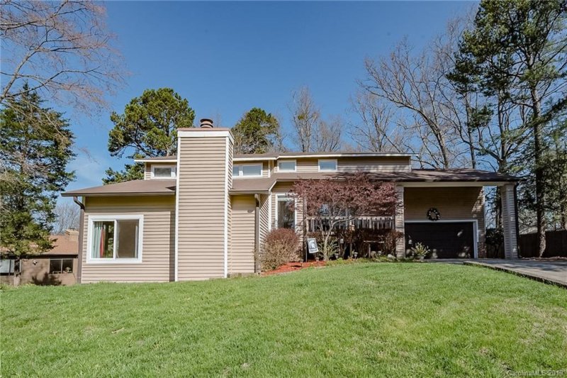 Property image 3 at 8703 Lorraine Drive, Charlotte, NC 28270