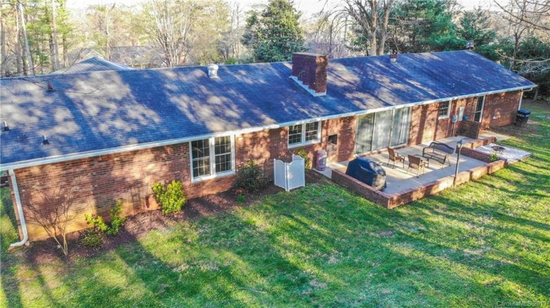 Property image 4 at 101 Woodsway Lane, Morganton, NC 28655