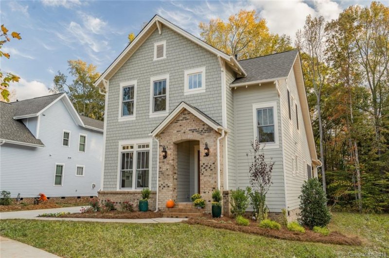 Property image 2 at 816 Patrick Johnston Lane, Davidson, NC 28036