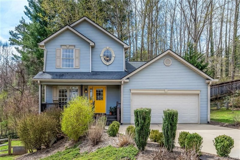 Property image 2 at 20 Village East Court, Asheville, NC 28805