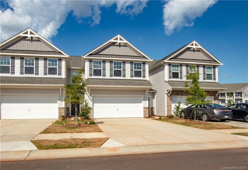 Property image 2 at 412 Tayberry Lane, Fort Mill, SC 29715