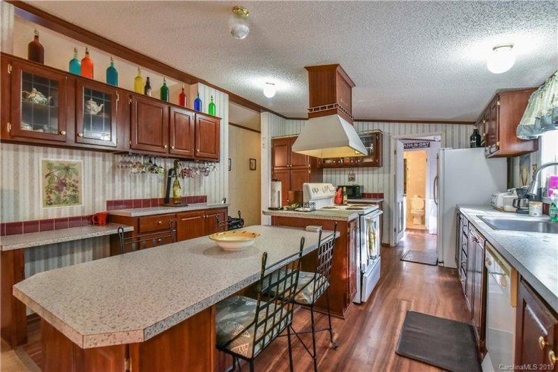 Property image 3 at 522 Primrose Lane, Asheville, NC 28806