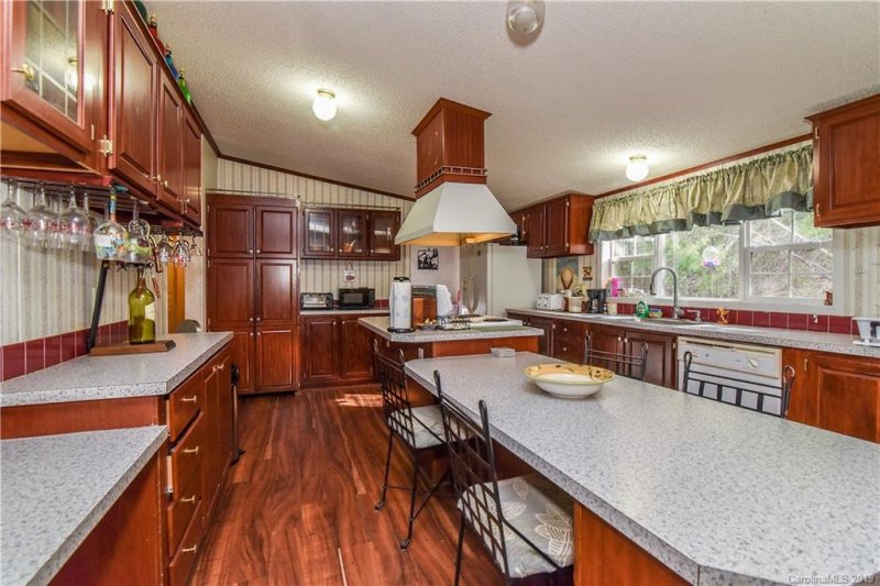 Property image 4 at 522 Primrose Lane, Asheville, NC 28806