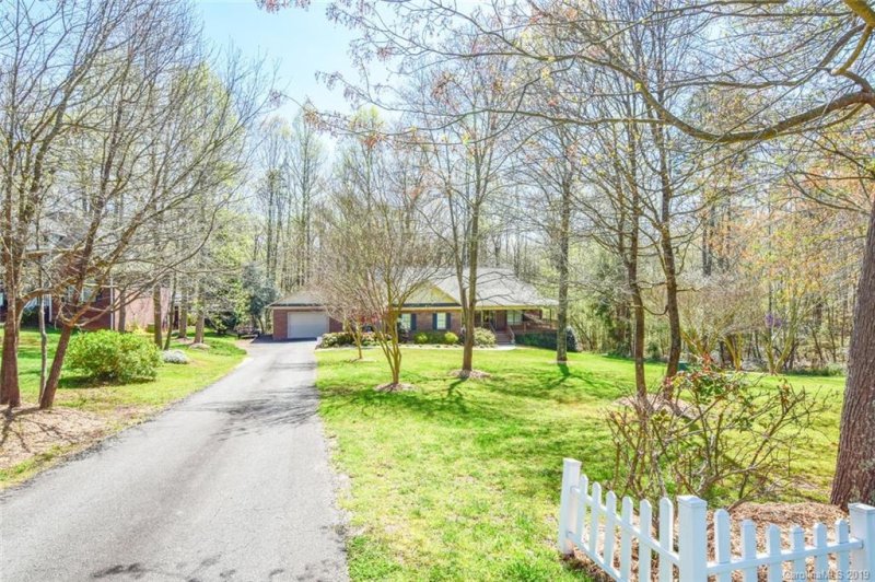 Property image 2 at 155 Grayrock Drive, Statesville, NC 28677