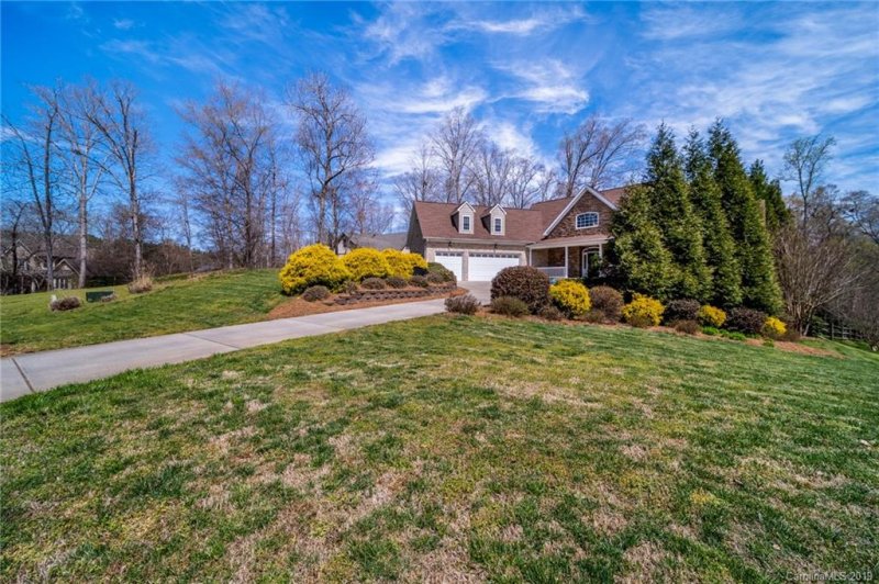 160 Highland Forest Drive