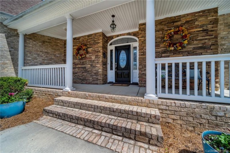 Property image 3 at 160 Highland Forest Drive, Clover, SC 29710