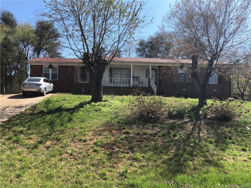 Property image 2 at 122 Danbury Lane, Statesville, NC 28625