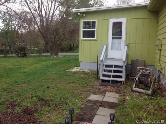 Property image 3 at 2 Red Apple Drive, Hendersonville, NC 28792