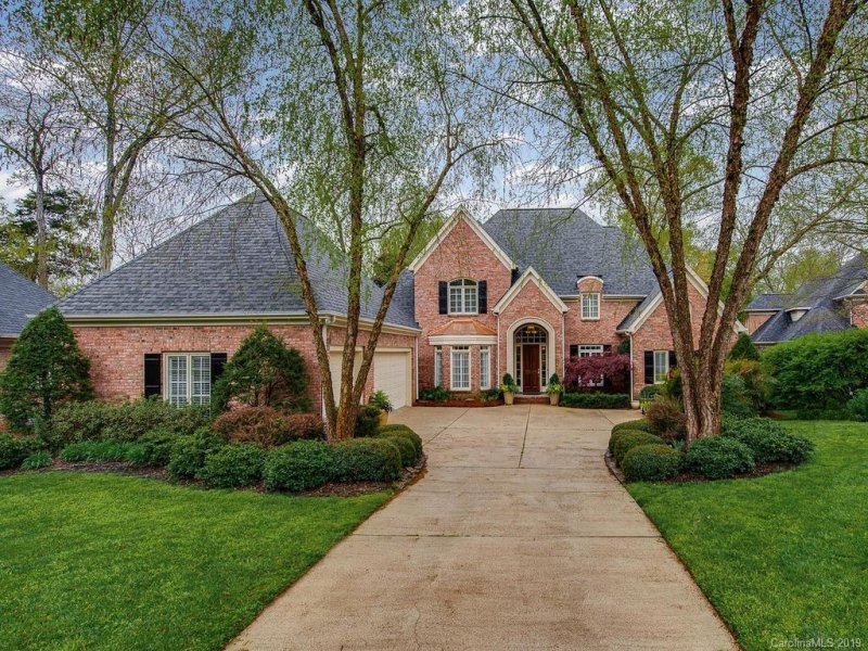 5508 Gordonvale Place