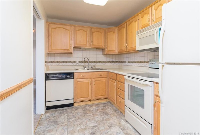 Property image 4 at 1300 Reece Road, Charlotte, NC 28209