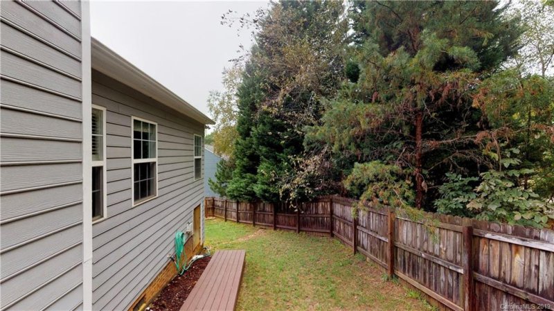 Property image 5 at 13800 Kings Carriage Lane, Charlotte, NC 28278