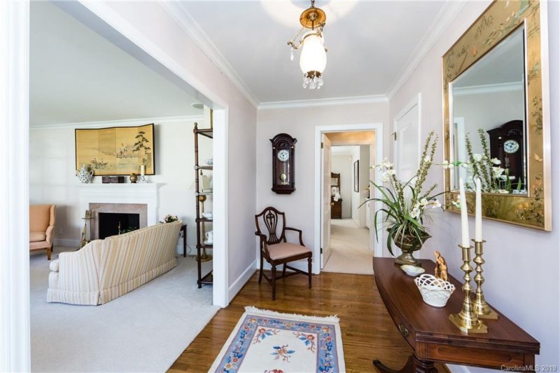 Property image 3 at 919 Greentree Drive, Charlotte, NC 28211