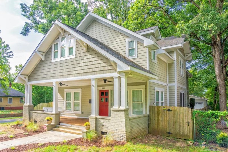 Property image 2 at 303 Sylvania Avenue, Charlotte, NC 28206