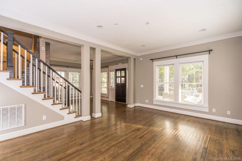 Property image 4 at 303 Sylvania Avenue, Charlotte, NC 28206