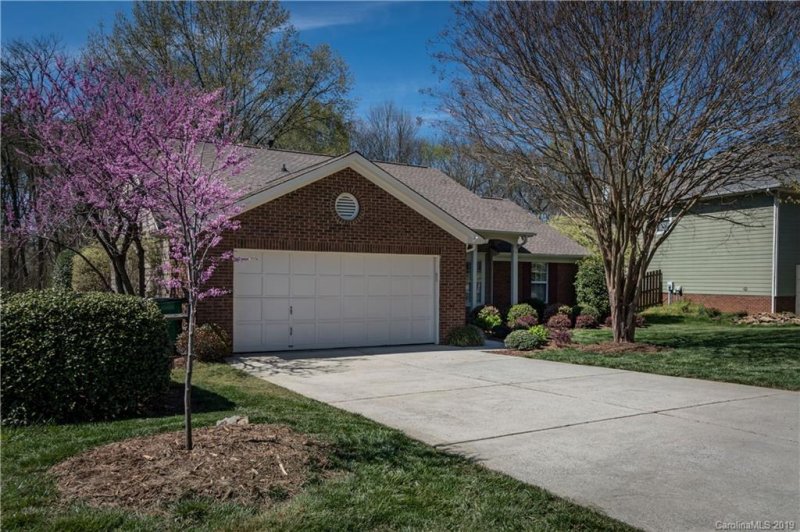 Property image 2 at 12207 Landing Green Drive, Charlotte, NC 28277